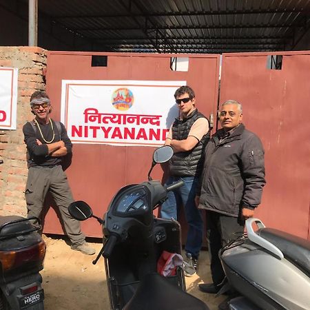 Bed and Breakfast Nityanand Allāhābād Junction Zewnętrze zdjęcie